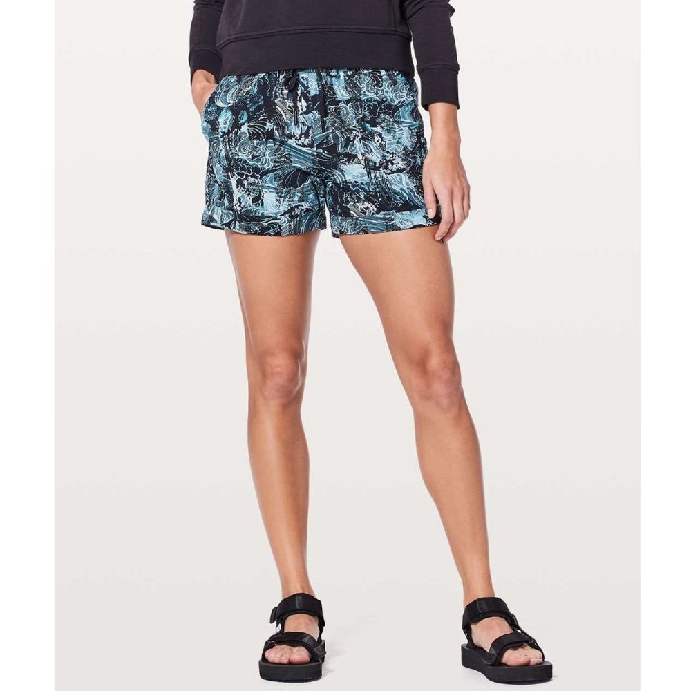 Lululemon Spring Break Away Short 3" / Size 4 / Eternal Wave Starlight Black